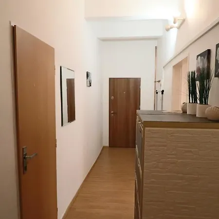 Apartment Relax Strasnice: With Private Infra-sauna !